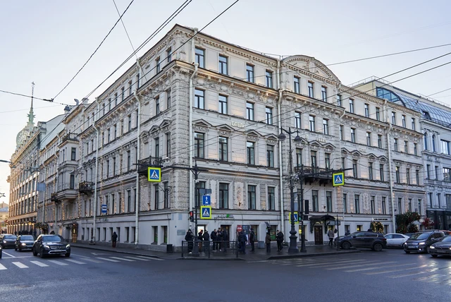 Фасад Helen Hotel
